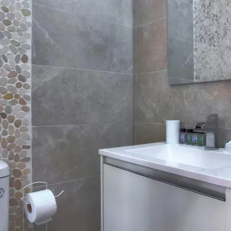 Sea View Maisonette *