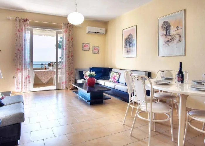 Sea View Maisonette Апартаменты *