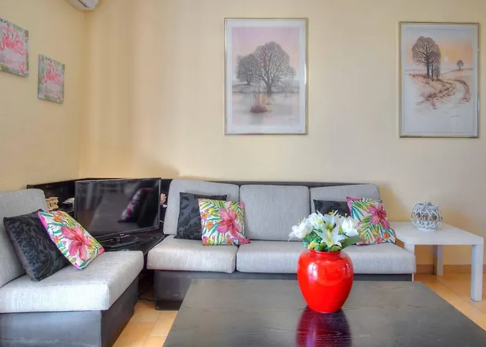 Sea View Maisonette * Глифада