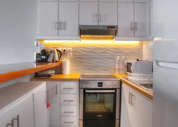 Апартаменты Sea View Maisonette *
